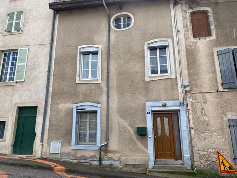 une maison située proche la voie rapide de NANCY et EPINAL