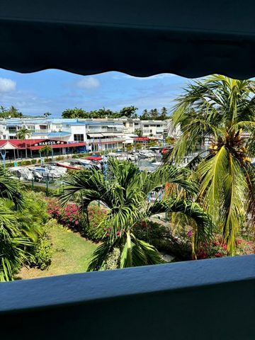 Bel appt T2 entièrement rénové, mobilier neuf