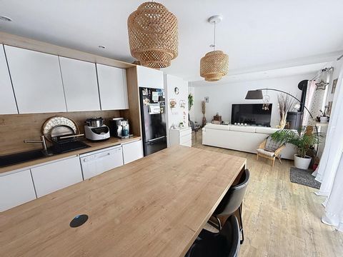 Châbons, Maison individuelle d'environ 90 m² sur un terrain clos de 326m².