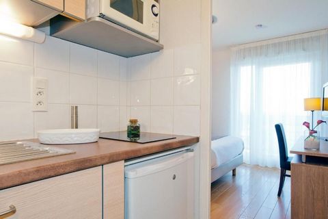 Located just 20 km from Geneva, the residence offers fully-equipped apartments. All apartments feature a balcony overlooking the Jura mountains or Mont Blanc. Each accommodation includes satellite TV, free Wi-Fi, a desk, a sofa bed and a private bath...