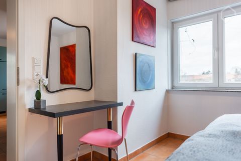 The bright and very modern furnished apartment is ideal for short and long-term renters. Ideal for company employees whose workplace is located in the Frankfurt area. With the connection to the public transport network, you are quickly in Frankfurt o...