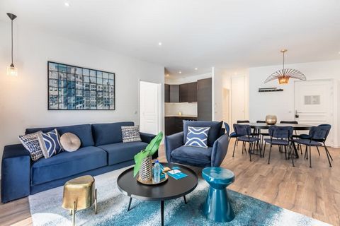 The stylish Notre Dame I apartment is located in the very centre of Paris, on the beautiful Île de la Cité. This island is full of history as it is one of the oldest neighbourhoods of Paris. Our local interior designer has carefully decorated this sp...