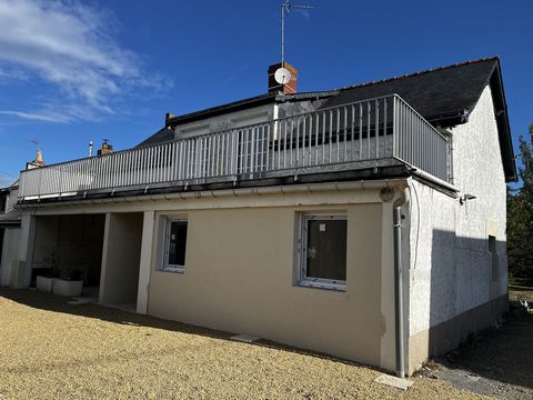 Dans petit ensemble immobilier de 2 lots - au coeur de Murs Erigné - LOYER PREVISIONNEL 800 €/mois Plateau à aménager, pour première acquisition ou investissement locatif, Pévoir travaux chiffrés à 45 000 € (idéal déficit foncier) En duplex inversé, ...