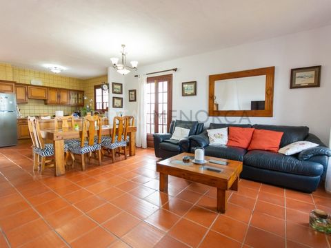 Are you looking for a comfortable home with sea views? We offer you this spacious apartment in perfect condition in Playas de Fornells. It is located in a well-kept community with lovely gardens and lawned areas. The property, easily accessible from ...