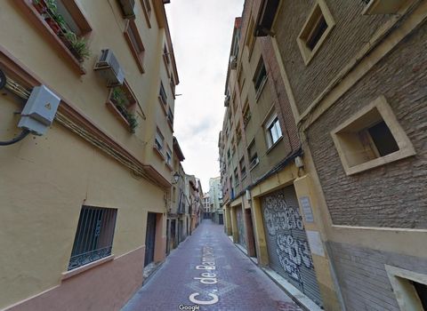 PISO EN ZARAGOZA.~~Vivienda situada en la Calle Barrioverde, en Zaragoza. VIVIENDA CON INCIDENCIAS: INMUEBLE SIN POSESIÓN. ~~El estado de ocupado y/o los impedimentos para que el inmueble pueda ser visitado libremente por los técnicos impiden su tasa...