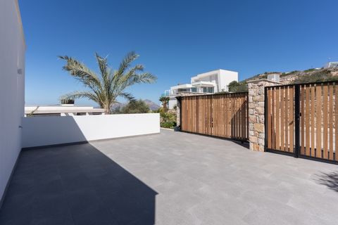 Villa Faro, moderne luxe villa te koop Cumbre del Sol, Benitachell (Costa Blanca, Alicante).Uitstekende ligging,omsloten complex, spectaculaire zeezichten, 3 slaapkamers, 5 badkamers en uitstekende kwaliteiten