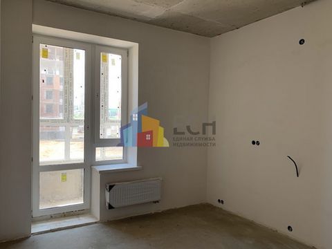 Номер в базе: 51241. В продаже 2-комнатная квартира в новостройке, Пролетарский район. Квартира расположена на 9 этаже, всего этажей - 14, дом - кирпичный. Общая площадь квартиры 63.42 кв. м., жилая площадь 25.45 кв. м., площадь кухни 11.21 кв. м. Чи...