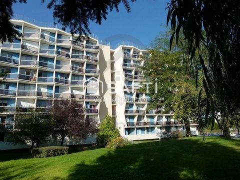 T2 AGREABLE ET CLAIR AVEC 3 BALCONS 8 MN DE LA GARE