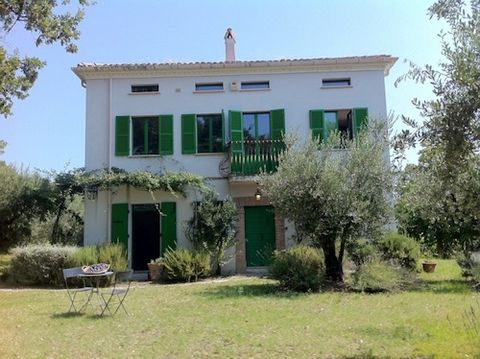 5-bedroom renovated farmhouse Well positioned on the top of a hill in a 10 acres property, overlooking the gentle slopes of the Montefeltro county, only a few miles from Urbino and next to the ancient village of Monteguiduccio, lies this magnificent ...