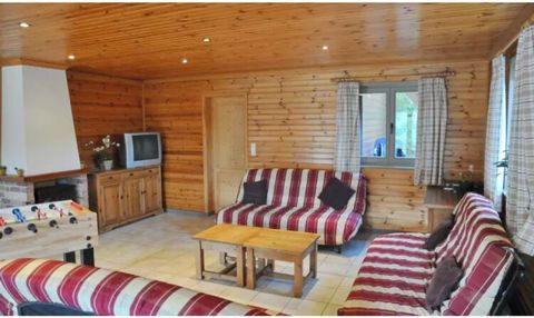 Located in La Roche-en-Ardenne, this luxurious holiday home features 12 bedrooms for 30 guests. Suitable for large groups traveling together, guests can relax in the sauna and enjoy a hot barbecue on the terrace. To shop, you can visit neighboring ma...