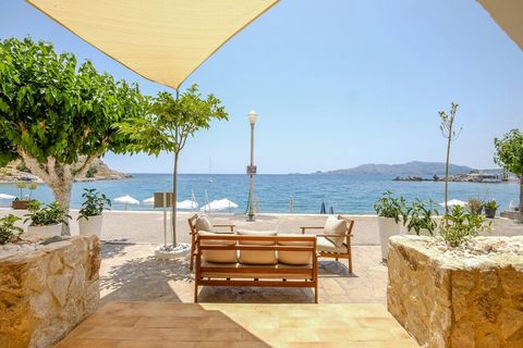 This seaside holiday home is ideal for relaxing and carefree holidays! With an amazing view of the Aegean Sea, the home features a big terrace where you can enjoy your meal or drink overlooking the beautiful sea. If you are looking for a quiet place ...