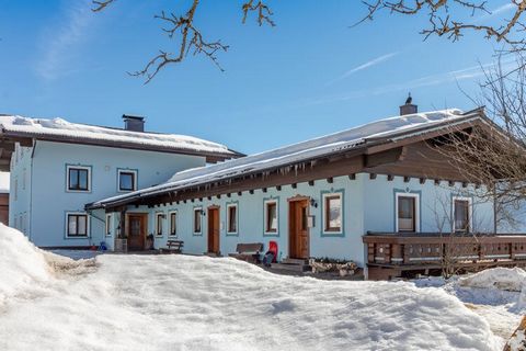 On the edge of picturesque and lively Mittersill, with a breathtaking view of the majestic Hohe Tauern mountains, lies a charming flat with its own entrance, nestled in the idyll and sunshine of an organic farm. This fully renovated flat has a spacio...