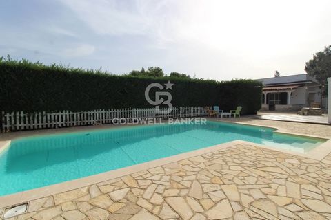 PUGLIA . UPPER SALENTO. CAROVIGNO VILLA WITH POOL Coldwell Banker offers for sale, exclusively, a villa in Carovigno, a few kilometers from the renowned landscape oasis of Torre Guaceto, in the heart of the upper Salento in Puglia. The Villa, equippe...