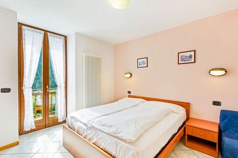 This pet-friendly holiday home is a 2-bedroom apartment which can accommodate up to 5 people. Located near Lake Ledro,it has a garden and barbecue to have a gala time. For adventure lovers,several hiking and biking trails are available nearby.The Ada...