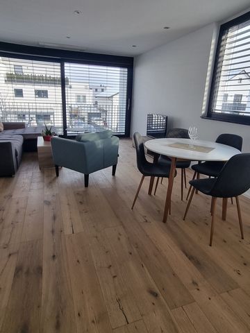 First occupancy of a beautiful and bright apartment in a quiet and well connected residential area. there are good connections to bus and train transport, as well as to the highways. Possibilities for recreation can be found in the adjacent Lohwald f...