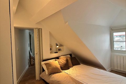 MOBILITY LEASE ONLY: In order to be eligible to rent this apartment you will need to be coming to Paris for work, a work-related mission, or as a student. This lease is not suitable for holidays. Completely renovated, this beautiful duplex apartment ...
