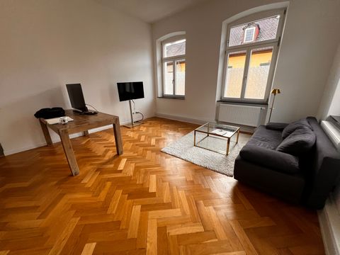 Experience relaxing moments in this tastefully furnished 1.5-room apartment in the heart of Rastatt. The recently renovated and refurbished apartment captivates with its modern atmosphere. → Bedroom with a comfortable KINGSIZE bed → Fully equipped mo...