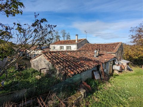 Exclusively, between Saintes and Cognac, come and revive this building full of potential. Until then inhabited, it will still be necessary to do some work for a contemporary family. It consists on the ground floor of an open kitchen living room, a be...