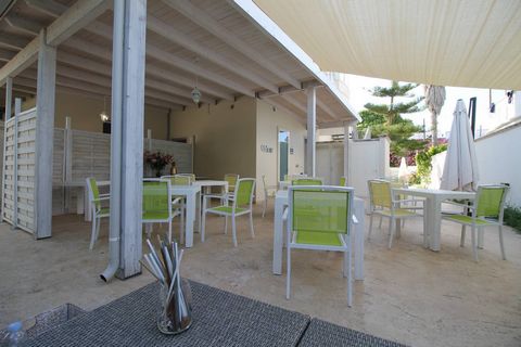 PUGLIA - LECCE - GALLIPOLI - VIA DEI GINEPRI Just 50 meters from the crystal clear waters of the Gallipoli sea, this enchanting villa for sale offers a unique opportunity to live the coastal experience in the heart of the splendid Salento town. The s...