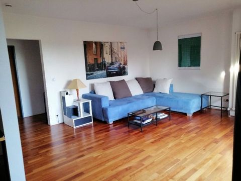 Nice bright apartment with balcony to the south and view to the green, very quiet. Fully furnished. 2 rooms, open kitchen, bathroom, storage room. Ideal for single persons or couples. The apartment is 2 minutes away from the bus stop. The express bus...
