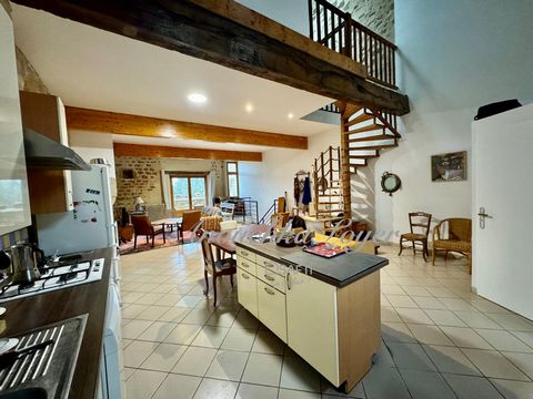 In the heart of Saint-Macaire, a medieval city steeped in history, discover this unique house offering. Upon entry, explore to the left two connecting rooms and a laundry room. Descend to the basement to discover a cellar and a staircase leading to t...