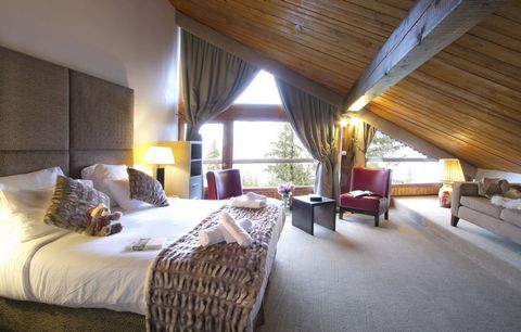 Nestled in the picturesque Savoie region, Courchevel 1850 stands as a legendary village, presenting an authentic winter wonderland for enthusiasts of winter sports. As a integral part of the expansive 3 Valleys ski area, this internationally acclaime...
