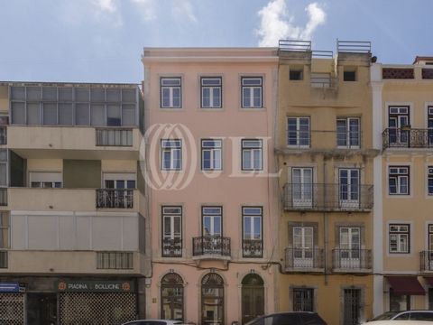 Fully renovated building for services and housing, with 355 sqm of gross construction area, in Anjos, Lisbon. The building consists of a store and three independently used apartments, currently operating as short-term rentals. The fully renovated sto...
