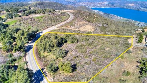 Gorgeous 2.3 acre, oak tree lot in the prestigious equestrian community of Rancho Capistrano with lake and mountain views! Rural land at a bygone era price in Southern California. Build your dream ranch or homestead only 30 minutes to San Juan Capist...