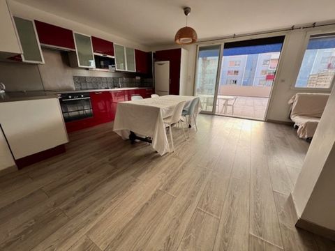 Dpt Hérault (34), à vendre MONTPELLIER Centre grand appartement T4 de 90 m² avec une TERRASSE de 106 m²