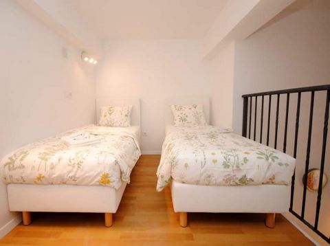 We rent an apartment for 1 or 2 people in the 1st zone in Split, the apartment has everything you need. The apartment consists of an equipped kitchen with a living room, a toilet with a shower, in the gallery there are 2 beds for one person. The air ...