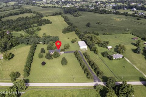 Welcome Home to 1730 Veechdale, Simpsonville, KY. Attention! Horse Owners, Car Collectors,Home Business Owners,Land Lovers. A+ Location in the heart of American Saddlebred country and Simpsonville elegant gentleman farms. 15+\- acres (easy care). 6, ...