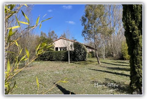 Maison de plain-pied avec patio et grand terrain, idéalement située entre Toulouse et Castres Située dans un petit lotissement très calme à proximité de Cuq-Toulza, cette maison de 2009 (avec quelques travaux de rafraichissement) offre un cadre de vi...