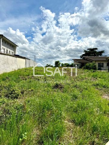 Terrain 890m2 PUSIGNAN