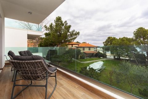 Complexe de villas nouvellement construit dans le village d'Ormos Panagias et à quelques mètres de la mer. Profitez de la belle vue sur le petit port de pêche et promenez-vous le long de la promenade. Les huit maisons de vacances modernes sont confor...