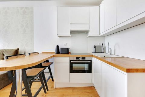 Bienvenue à Levallois-Perret ! Nous serions ravis de vous accueillir dans notre beau studio de 22m2, optimisé pour 2 personnes. La proximité de l'appartement avec la Seine, le Carré Blanc et les espaces verts vous ravira ! La situation du studio vous...