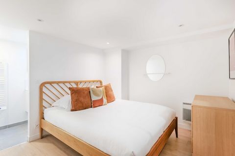 Checkmyguest bietet Ihnen ein wunderschönes 44 m² großes Apartment im Herzen des Viertels Passy. Es verfügt über zwei komfortable Schlafzimmer und einen eleganten Wohnbereich, perfekt für einen angenehmen Aufenthalt in Paris. Dieses Apartment liegt n...