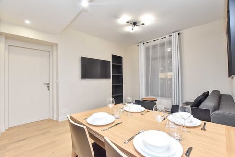 Bienvenue dans notre élégant appartement de 55 m², idéalement situé dans le prestigieux 16ème arrondissement, dans le quartier huppé de Chaillot. Doté de deux chambres et de nombreux équipements, cet appartement vous promet un séjour inoubliable à Pa...