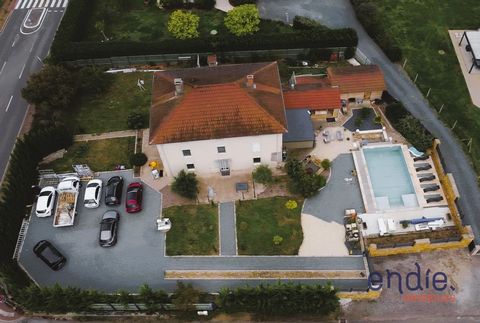 POUILLY-SOUS-CHARLIEU-MAISON DE CARACTERE-ENDIE IMMOBILIER Frédéric CANCRE et Michel MORGADO vous présentent cette très belle maison de maître de 205 m2 habitables, située à seulement 15 minutes de Roanne, alliant charme authentique et confort modern...