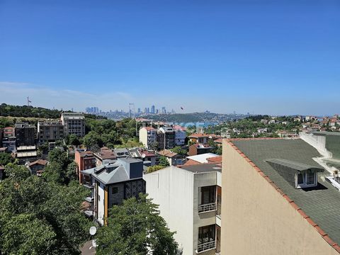 Wohnungen mit Bosporus und Stadtblick 350 Meter vom Metrobus in Üsküdar Burhaniye Die Wohnungen mit einzigartigem Blick befinden sich im Stadtteil Üsküdar auf der asiatischen Seite Istanbuls. Üsküdar bietet eine vielfältige und lebendige Atmosphäre, ...