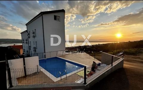 Location: Primorsko-goranska županija, Crikvenica, Crikvenica. CRIKVENICA – 4 hochwertige Wohnungen in einem neuen Gebäude mit Swimmingpool, Aussicht und Parkplatz. Zum Verkauf steht ein neu gebautes Haus mit Wohnungen in Crikvenica, das einen herrli...