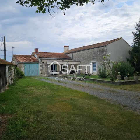 Située à Échillais (17620), cette maison ancienne sans mitoyenneté offre un cadre de vie paisible et authentique. La commune bénéficie d'un environnement verdoyant, propice aux balades en pleine nature, tout en étant à proximité des commodités essent...