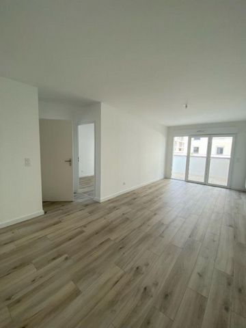 APPARTEMENT T2 Quartier Gare - Possibilité PINEL Dans immeuble livré en 2024, appartement jamais habité. Comprenant une chambre, salle d'eau avec wc, coin cuisine, séjour Situé dans jolie résidence avec terrasse. Parking en sous-sol - Garage vélos, l...