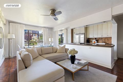 Welcome to this expansive, light-filled one bedroom in the heart of Brooklyn Heights on Remsen and Henry Street in a mid-century co-op. It could be a perfect primary residence or pied-a-terre for an ALL CASH BUYER. Tree-line views on the fifth floor ...