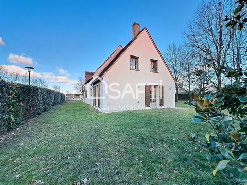 Située à Luynes (37230), cette maison bénéficie d'un emplacement idéal proche de toutes les commodités. Ce quartier prisé offre un cadre de vie agréable et tranquille, tout en étant à proximité des commerces, des écoles et des transports en commun. C...