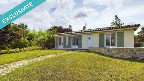 Véritable havre de paix à 25 minutes de La Rochelle et 15 minutes de Surgères, cette maison de 101 m² habitables est situé centre un beau parc arboré s'étendant sur plus de 3400 m². En rez-de-jardin, vous profiterez d'un beau salon-séjour traversant ...