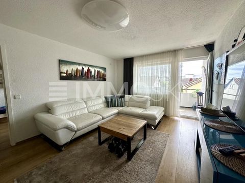 À vendre est un bel appartement en copropriété largement modernisé dans l’emplacement recherché de Großsachsenheim. L’appartement est idéal pour un usage personnel ou comme investissement et convainc par son mobilier de haute qualité et sa dispositio...