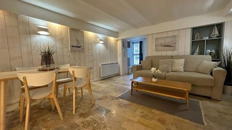 Propriétés-Privées.com vous propose EN EXCLUSIVITE ce magnifique appartement COUP DE COEUR à 100 M à pied de notre belle plage Normande de Cabourg, au sein de la Résidence Saint Laurent. Opportunité à saisir pour vivre proche de la mer et ses commodi...