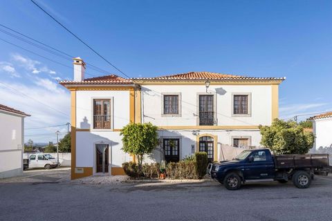 Aldeia da Piedade is een gebied in de regio Setúbal, Portugal, bekend om de nabijheid van de stranden van de regio en de Serra da Arrábida, een prachtige bergketen. Als u op zoek bent naar een villa met 5 slaapkamers in deze regio, is het een uitstek...