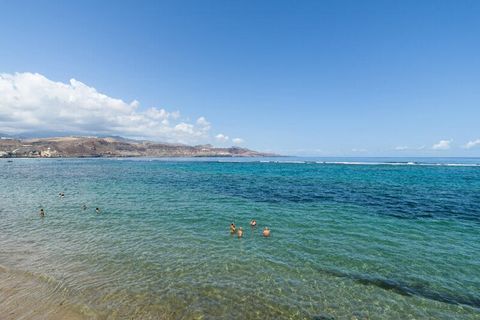 Alloggio a Las Palmas de Gran Canaria, situato in posizione centrale e a soli 200 metri dalla spiaggia di Las Canteras. Alloggio confortevole e completamente attrezzato di 55 m², con 1 camera da letto separata adatta per 2 persone, un confortevole so...