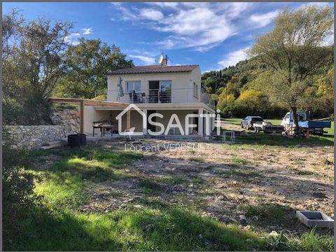 Située au coeur des Baronnies Provençale, cette charmante maison rénovée sur sous sol, sur une parcelle d'une superficie de 3 360 m2 dans un environnement champêtre, proche du village de Montbrun les Bains (classé parmi les plus beaux villages de Fra...